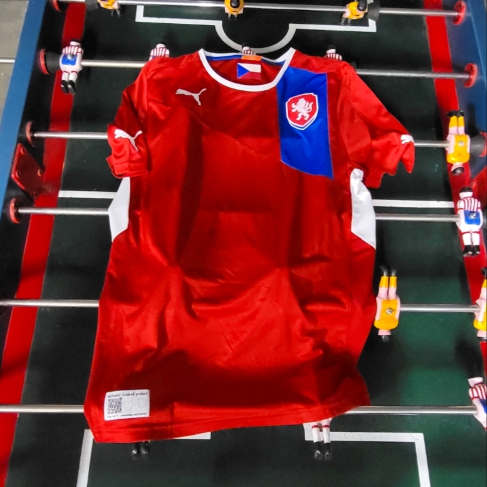 SZECH REPUBLIC SOCCER JERSEY SIZE M